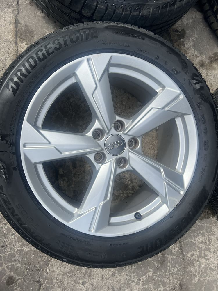 Orginal felgi Audi a3 a4 a5 a6 q2 q3 18 cali
