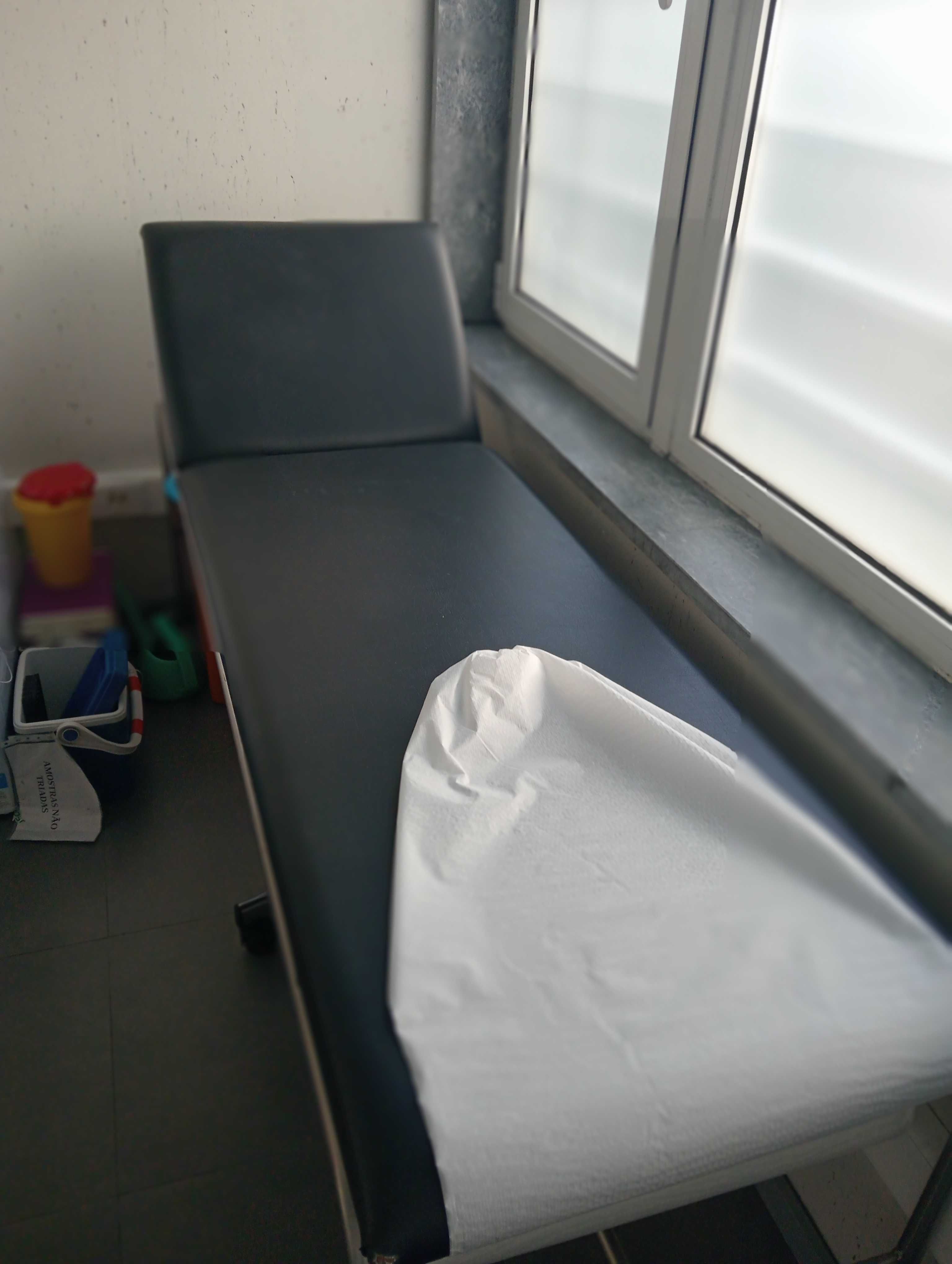 Mobiliário de consultório médico