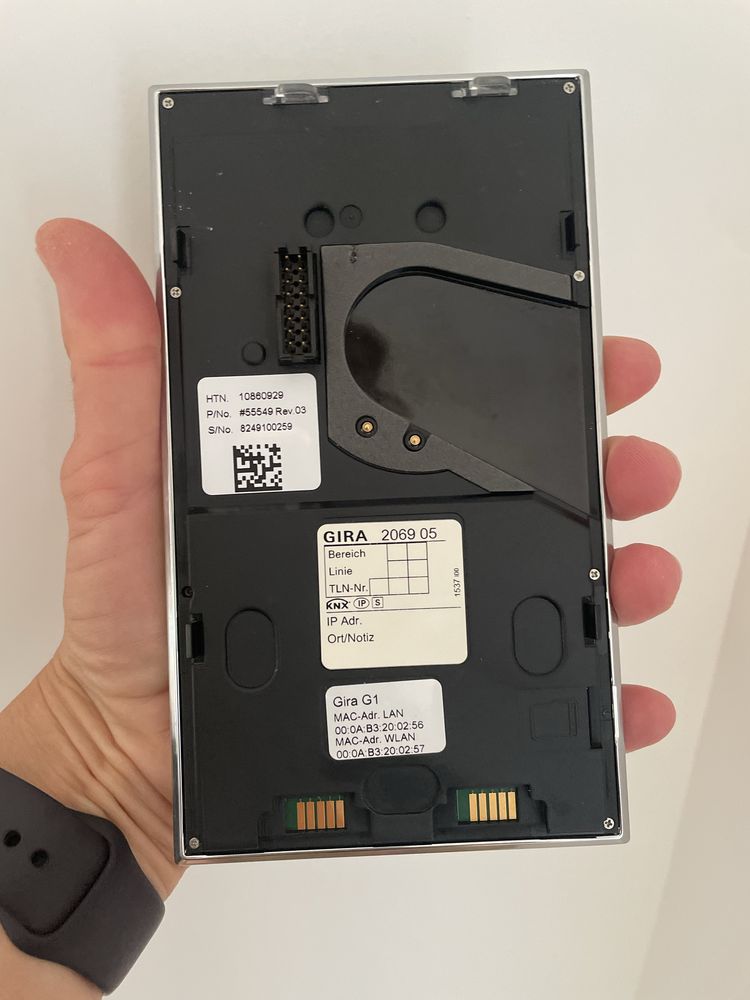 Monitor Gira G1 z demontażu