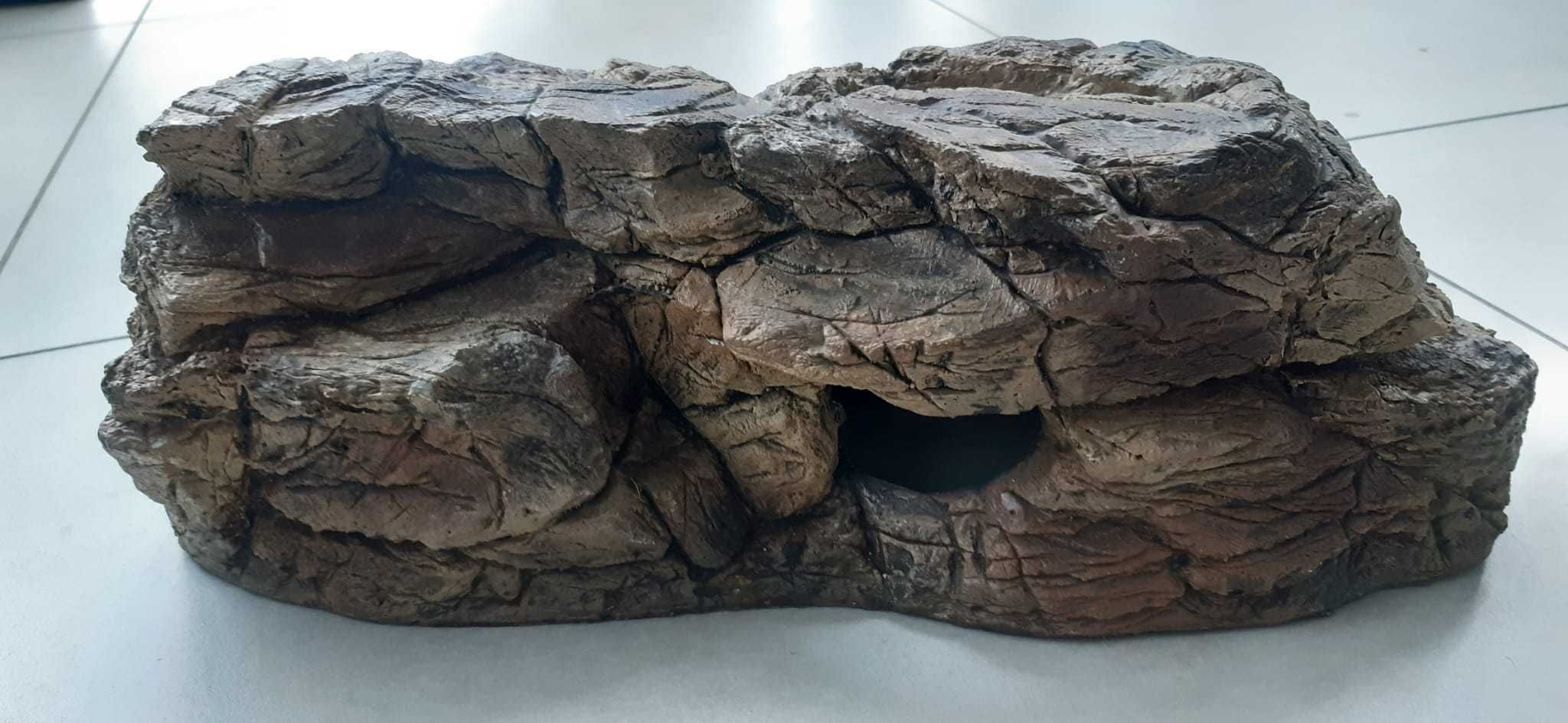 kryjówka jaskinia skała