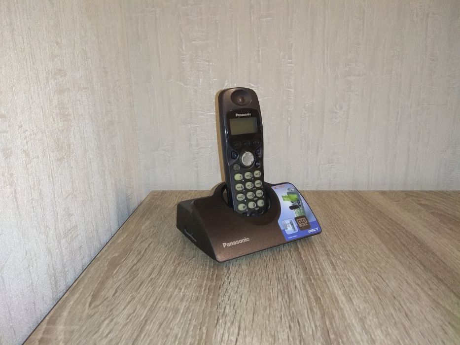 Радио телефон DECT Panasonic с автоответчиком и определителем номера