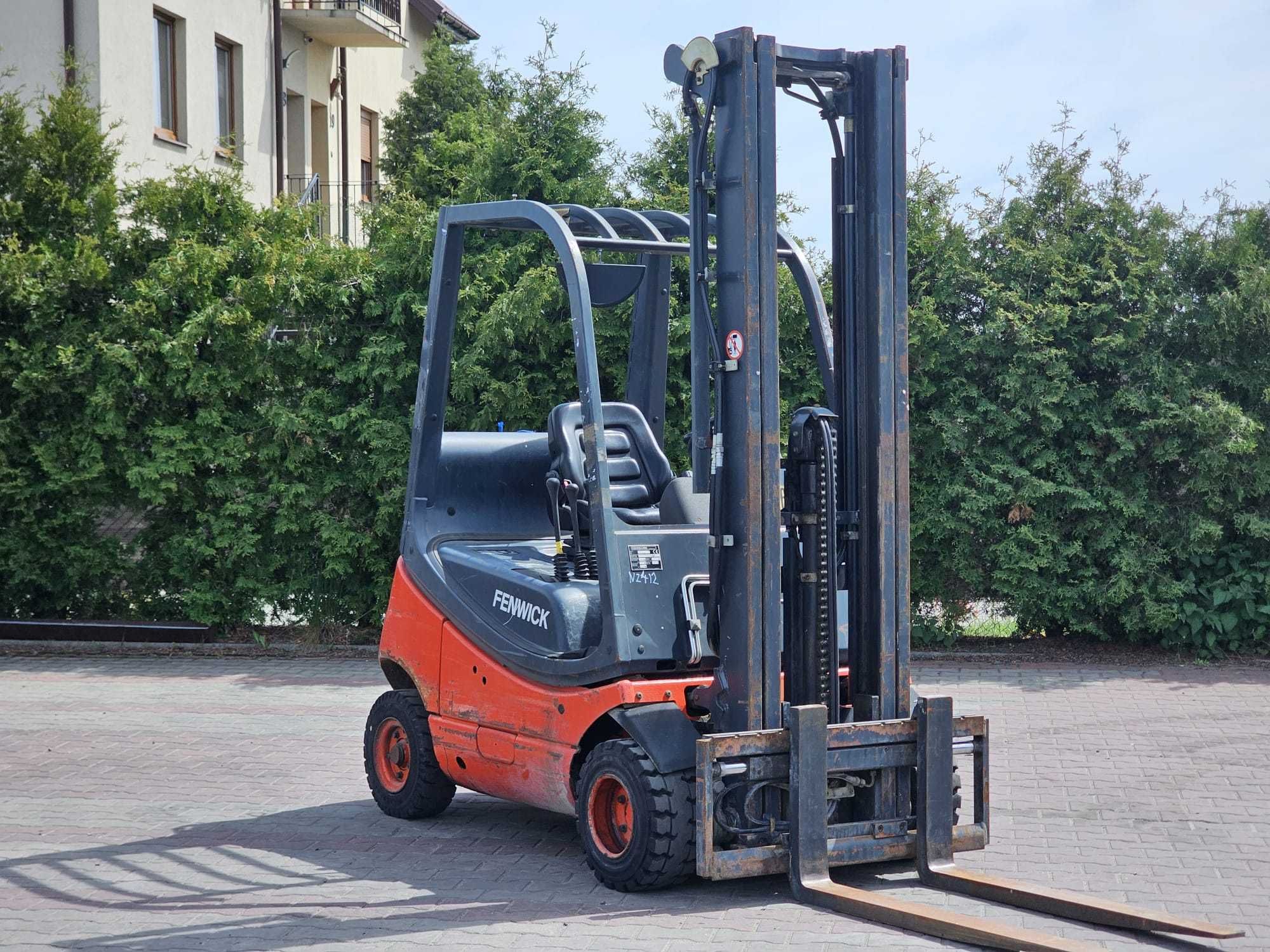 Wózek widłowy Linde H18T-03 LPG Triplex 2001r