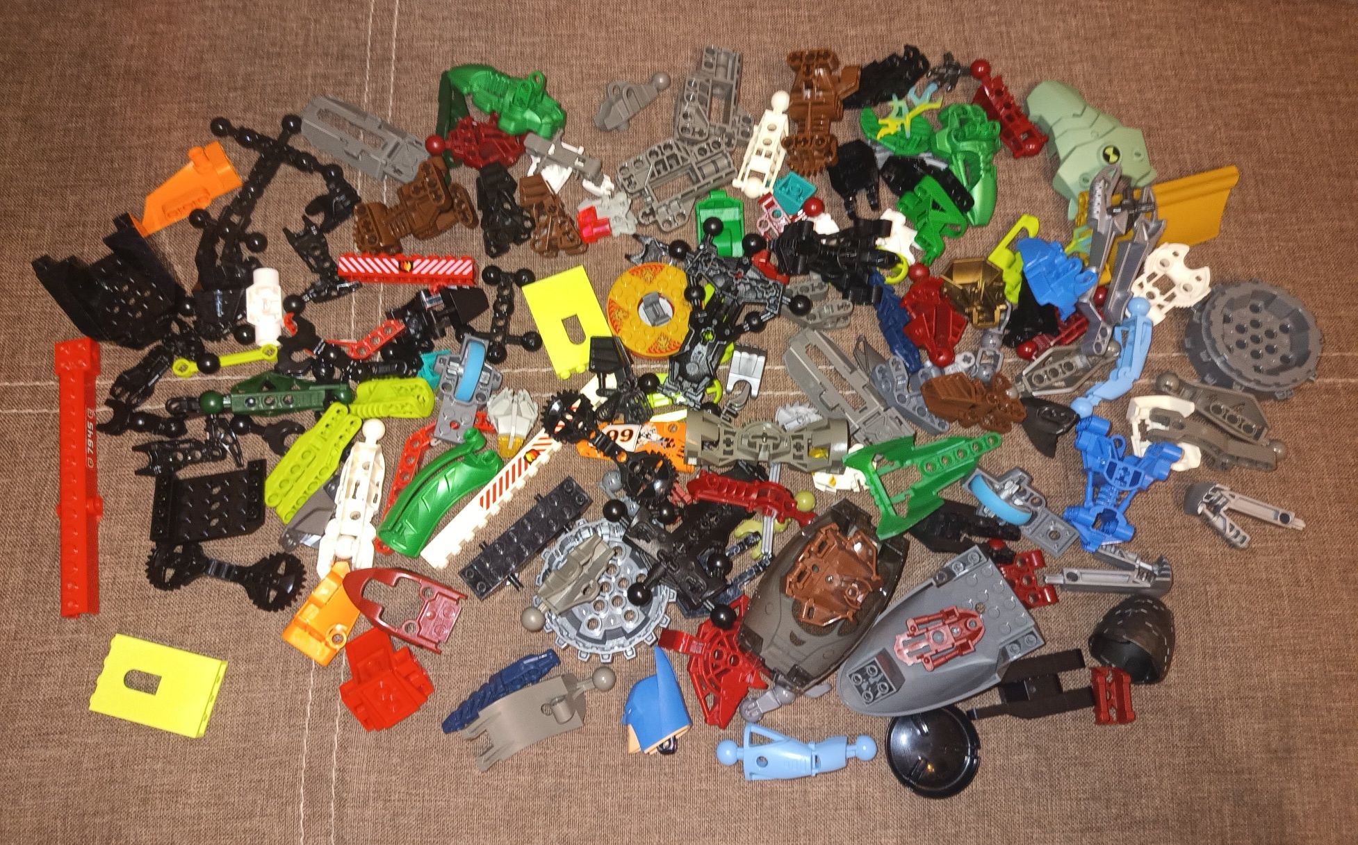 Klocki LEGO, różne zestawy, ponad 600 gram