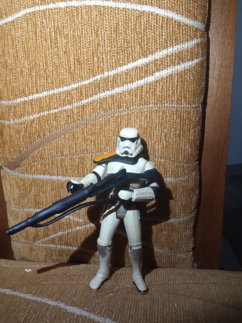 Figurka lfl Star Wars  power of the force sandtrooper 1996 z karabinem