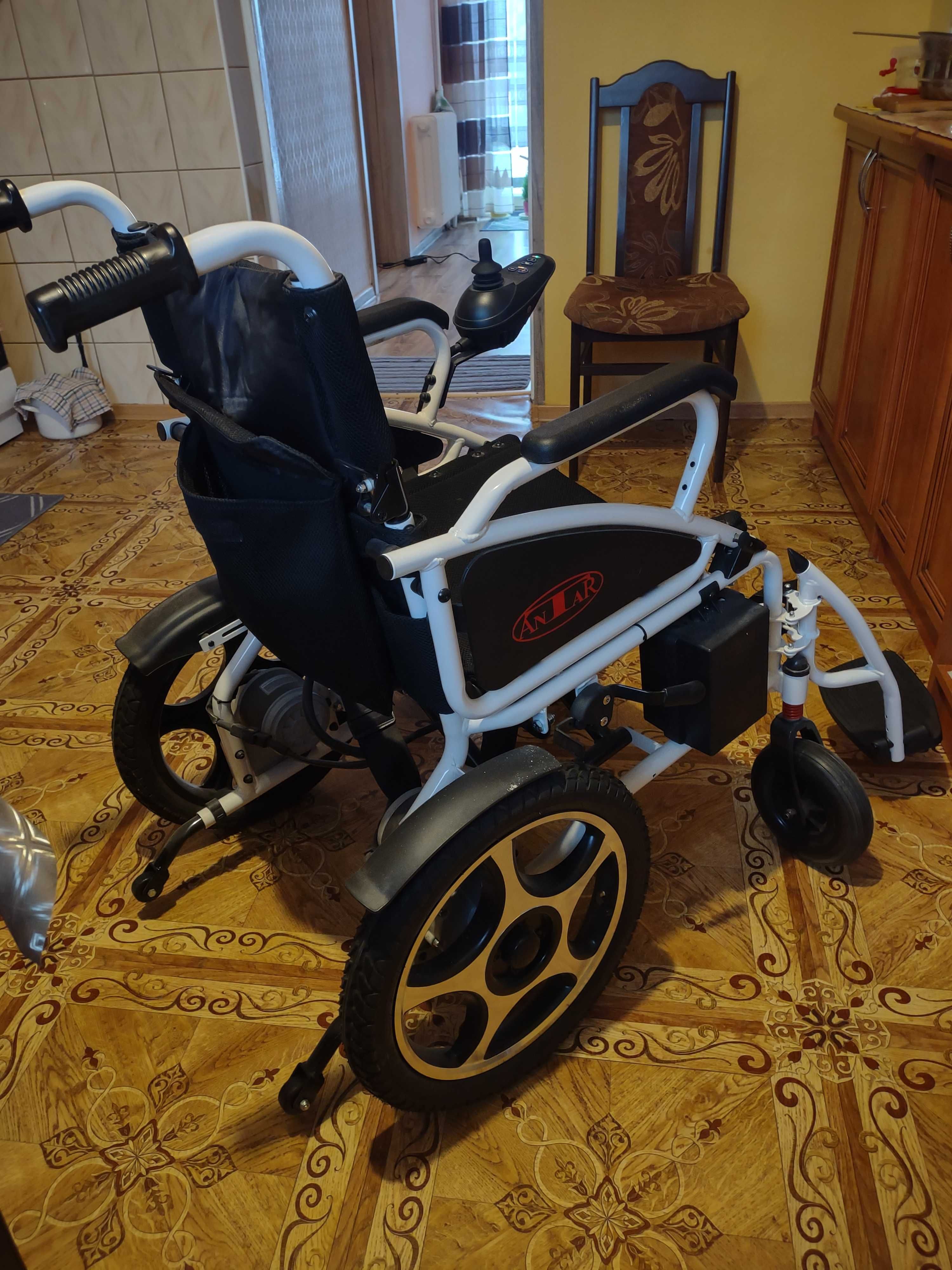 Wózek inwalidzki elektryczny ANTAR.