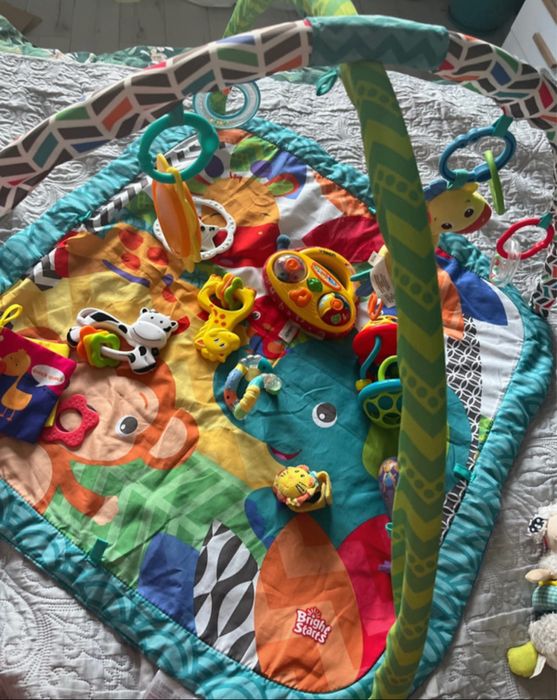 Mata sensoryczna start bright + grzechotki, radio z Vtech