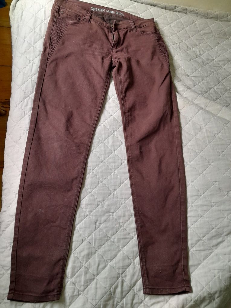 Bordowe spodnie skinny jeans, Spodnie 40 , L