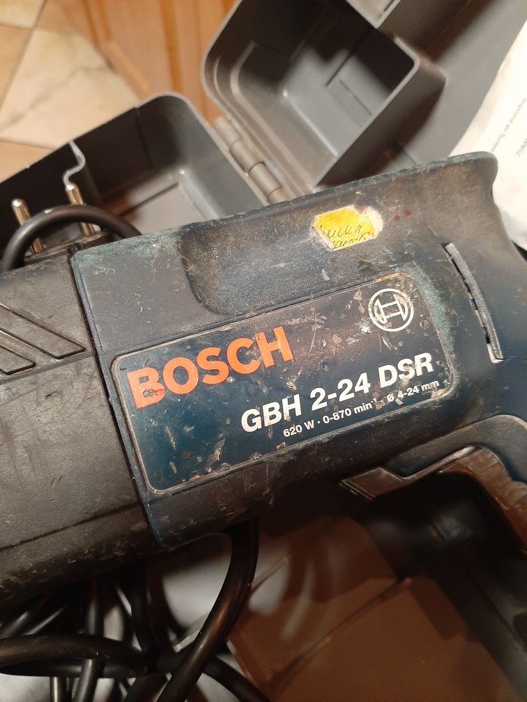 Wiertarka Bosch GBH 2-24 DSR 620  watt PSB 500 RE uszkodzone