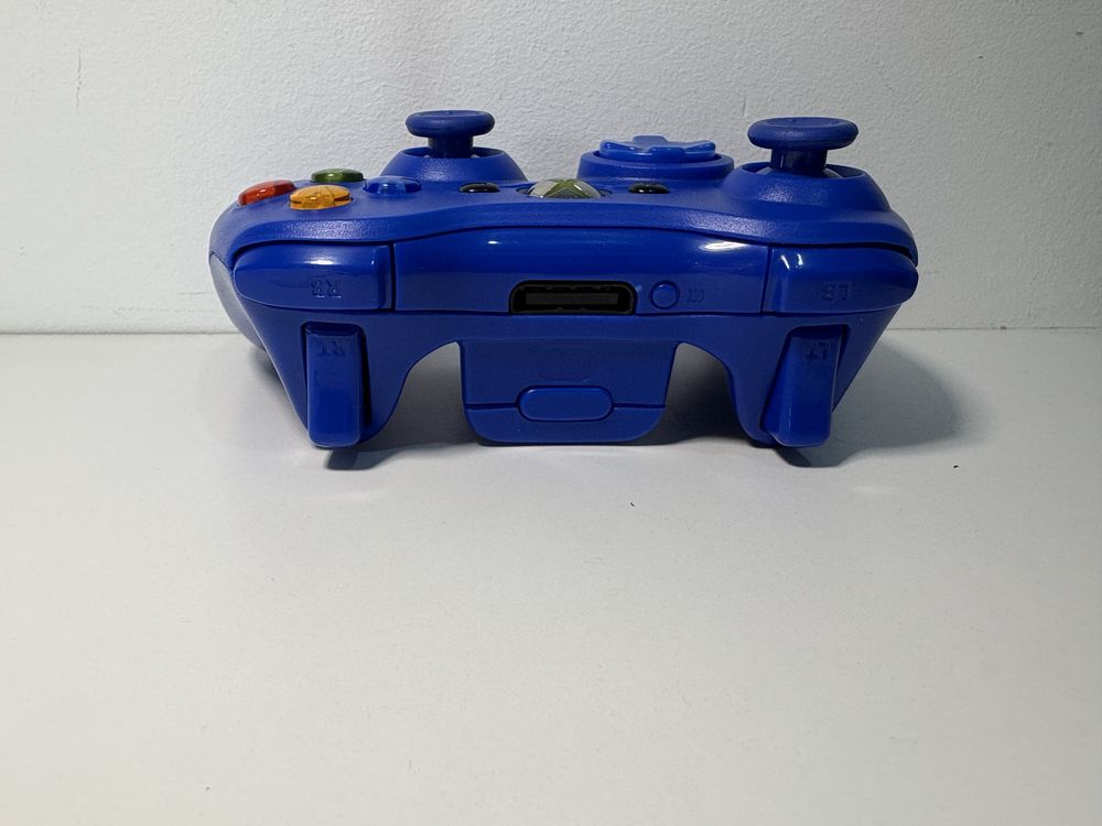 Kontroler Xbox 360 – niebieski korpus