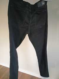 Czarne jeansy chłopięce roz 170