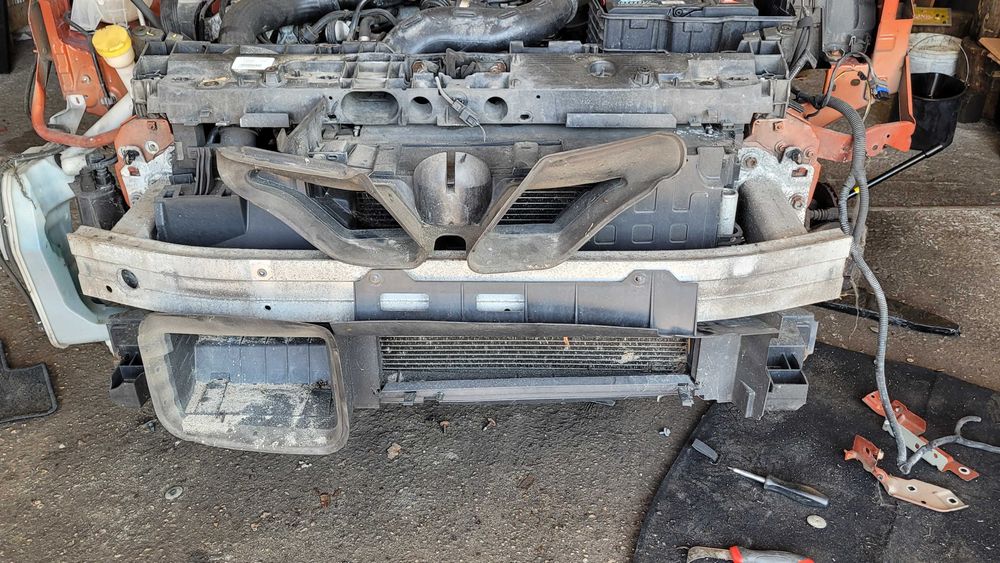 chłodnica pas przedni belka wentylator 1.2 0.9 tce Renault Captur I
