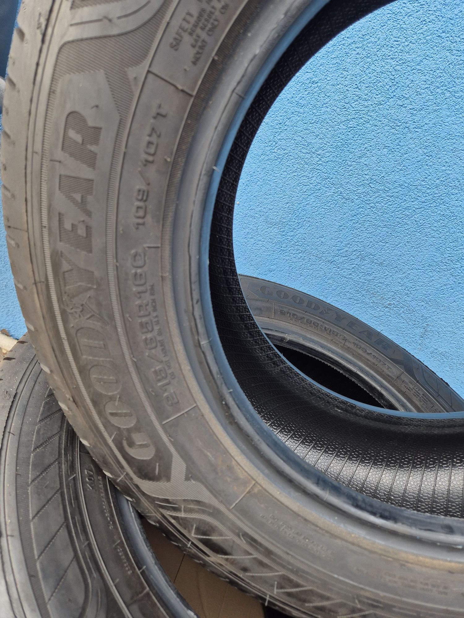 Opony 215 65 R16C Goodyear EfficientGrip 2025r