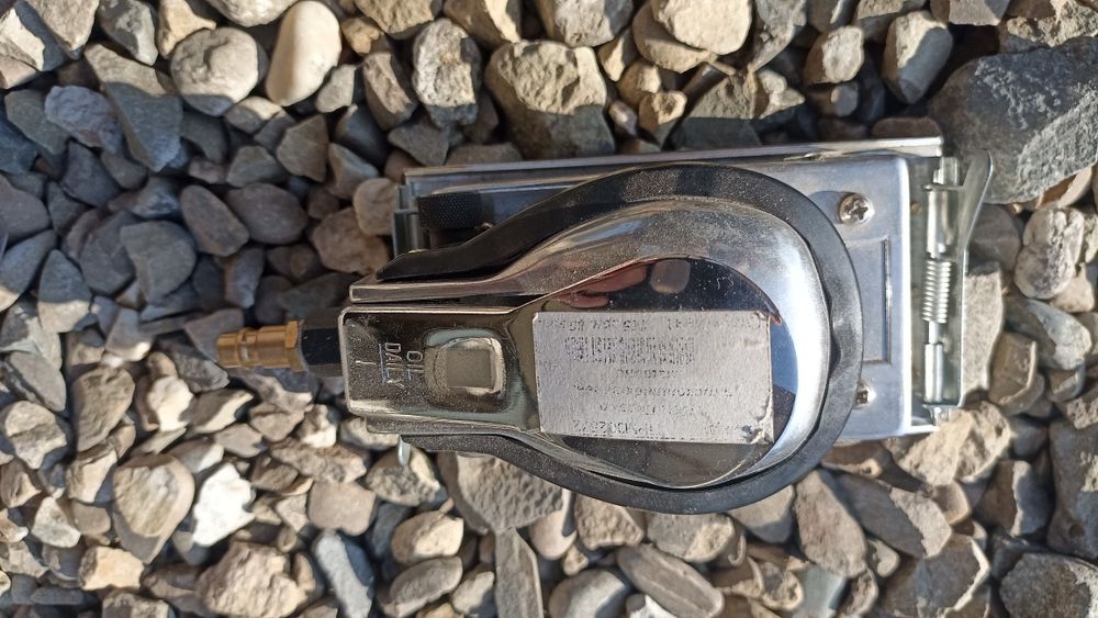 Пневмошуруповерт