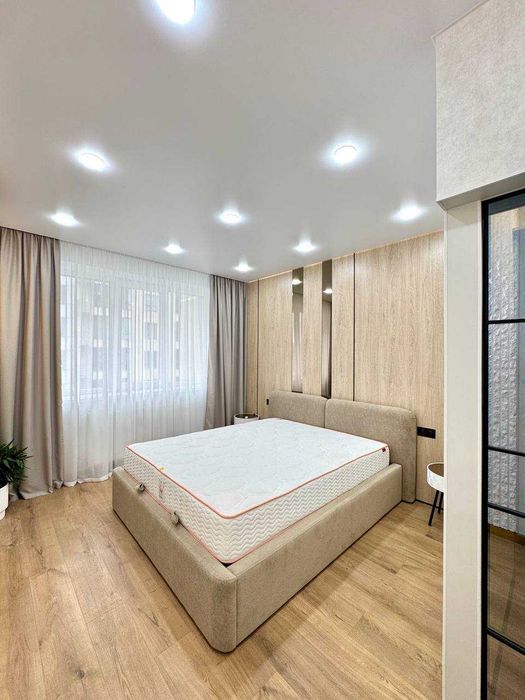 Продам квартиру з сучасним якісним ремонтом