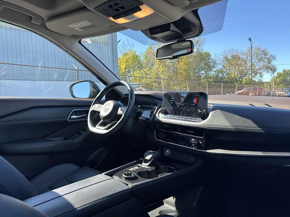 Nissan Rogue SL      2021