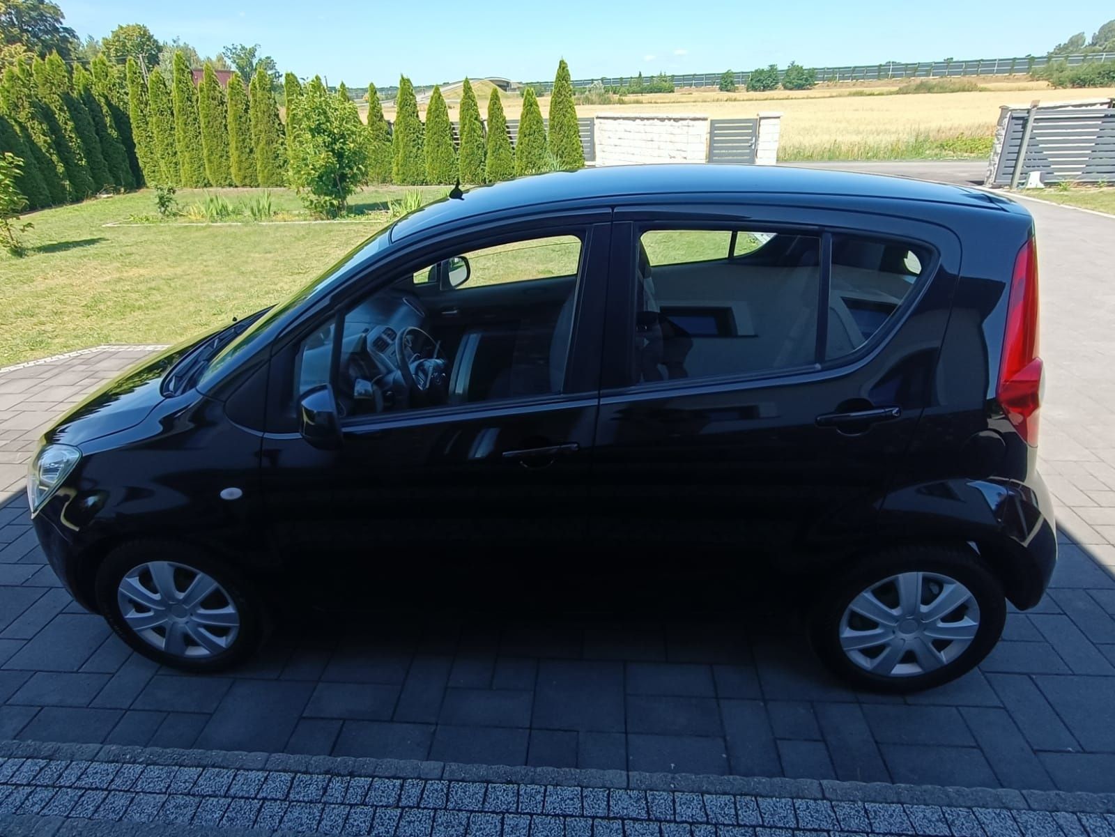 Świeżo sprowadzone Opel Agila Automat