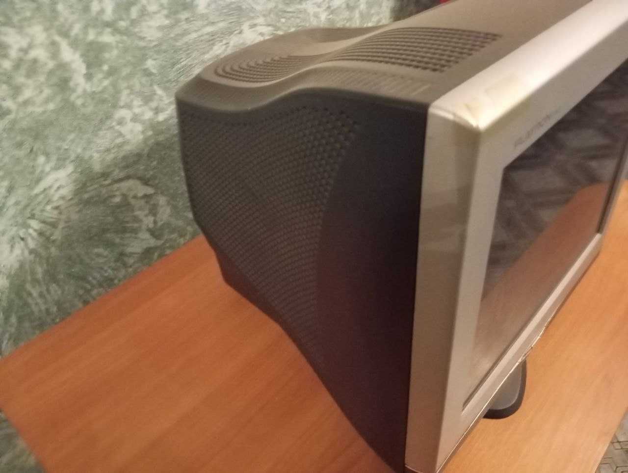 Монитор LG Flatron f720p