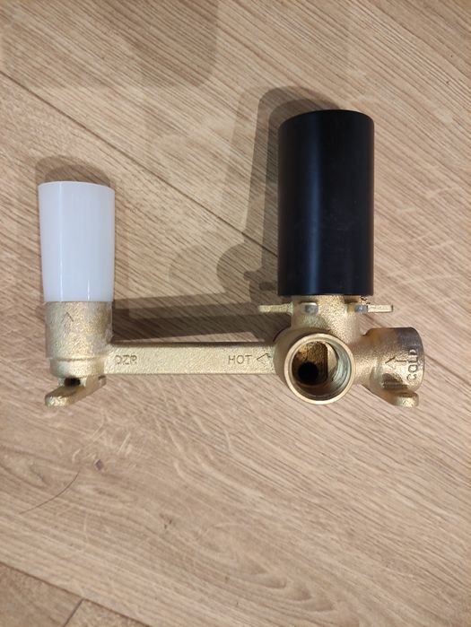 Roca Ona Element podtynkowy do baterii umywalkowej
 
Element podtynkow