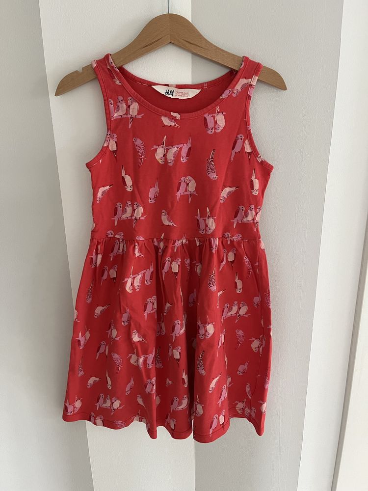 Sukienka czerwona w papugi H&M rozm. 122/128