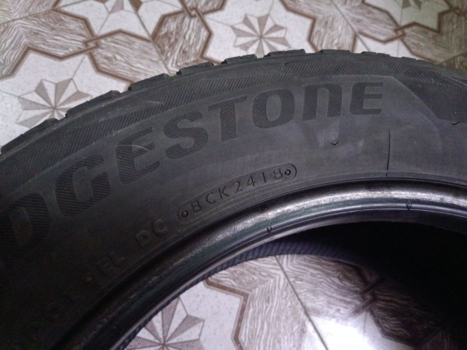 Резина r18 235/60 Bridgestone Blizzak