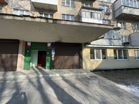 Оренда фасадного приміщення Зелена $3 за м2