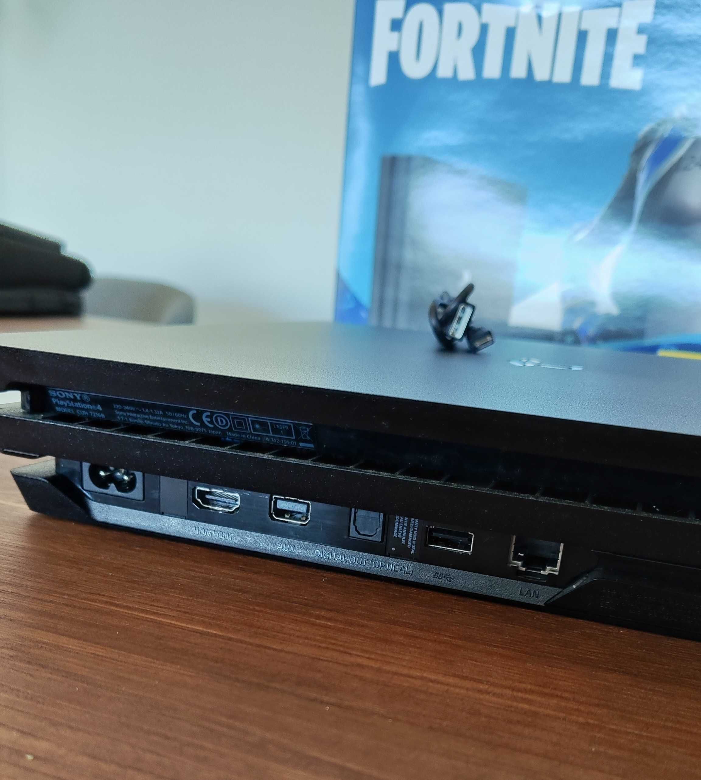 PS4 PRO 1TB 4K HDR (Como Nova+Comando+Caixa+Cabos)