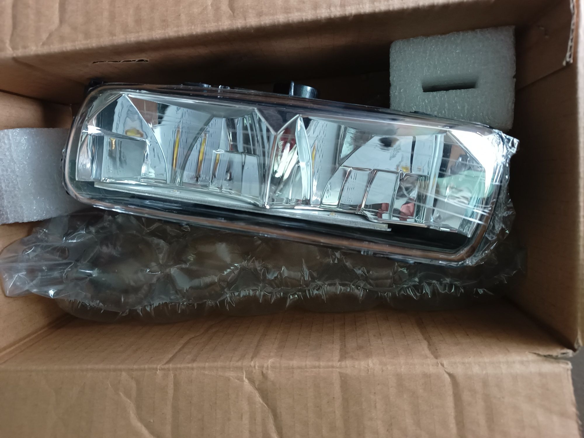 Land Rover Discovery V Range Rover L405 lampa drl LED lewa NOWA