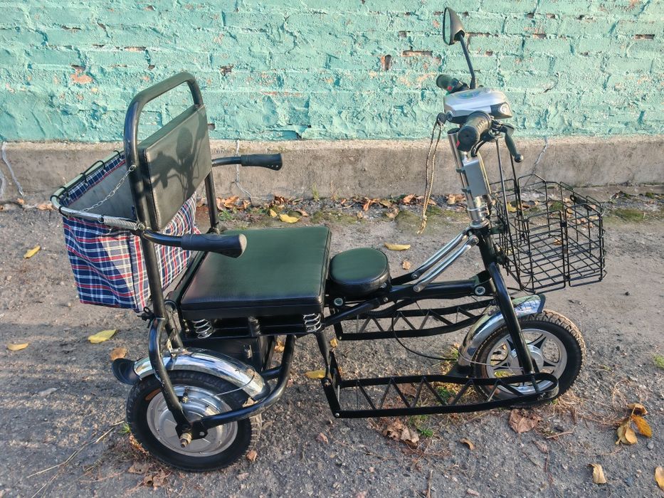 Електроскутер, трицикл. Скутер трехколесный.