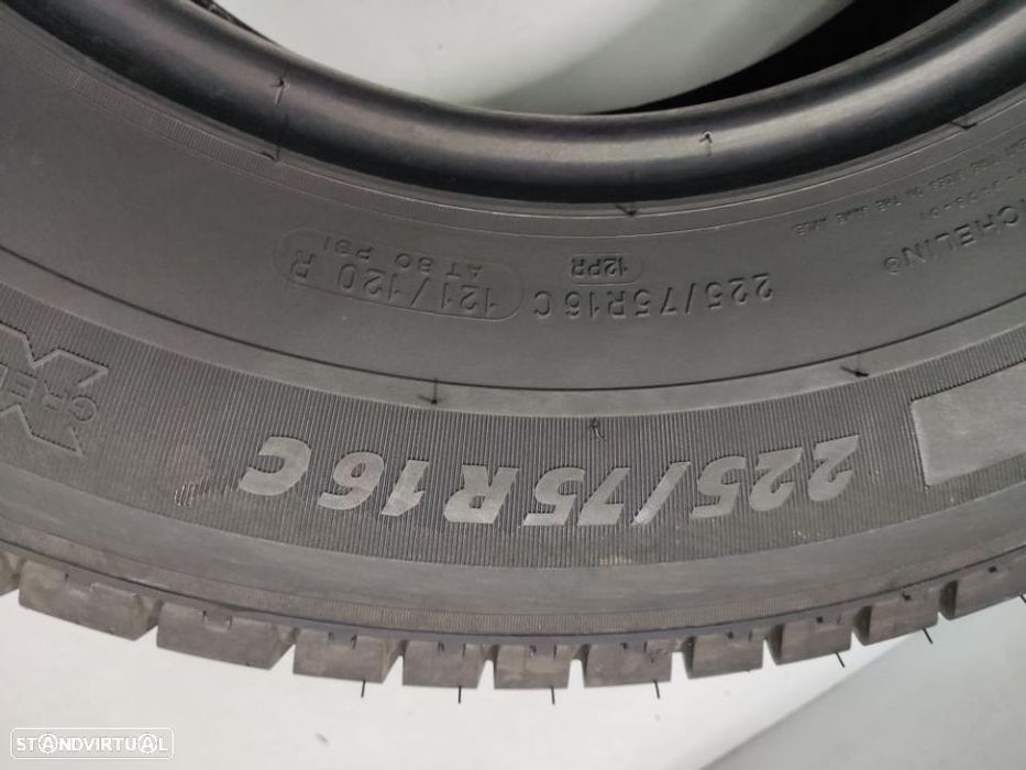 2 pneus semi novos 225-75r16c michelin - oferta dos portes