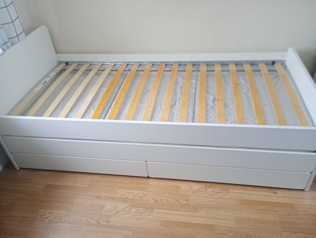 Łóżko Slakt Ikea z 2 materacami