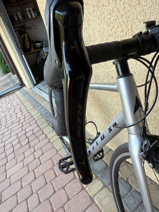Rower Szosowy Vitus Razor M Shimano 105 DT SWISS Continental 4 Seasons