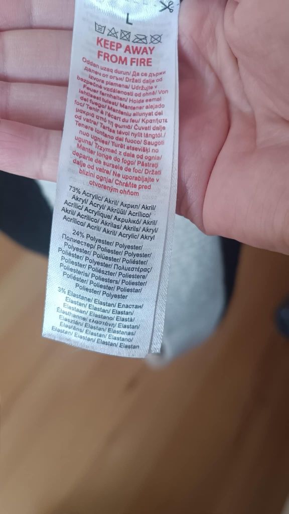 Sweter w czarno-białe paski Beloved L