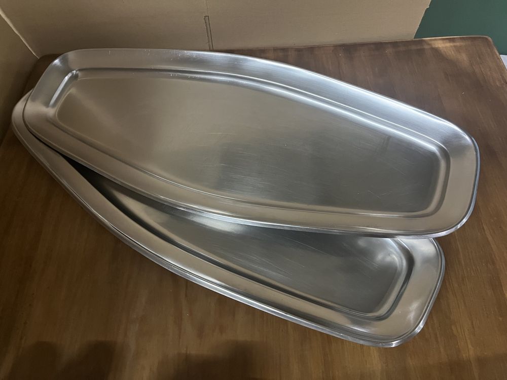 Travessas em inox ovais 2 unidades novas 65x26