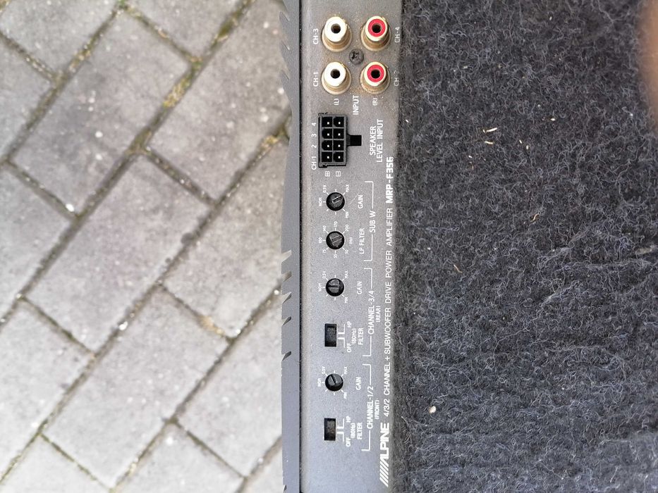 Subwoofer com Amplificador