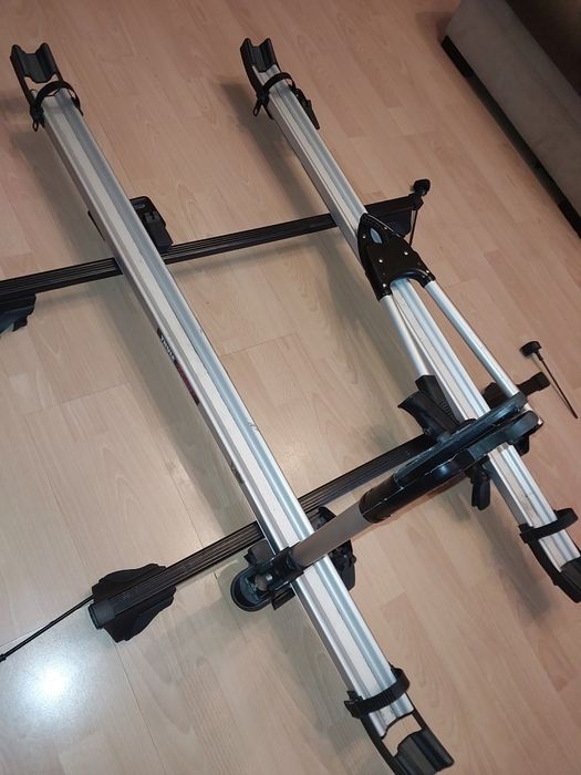 Bagażnik Thule na 2 rowery na relingi - cały zestaw