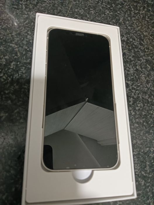 iPhone 12 branco