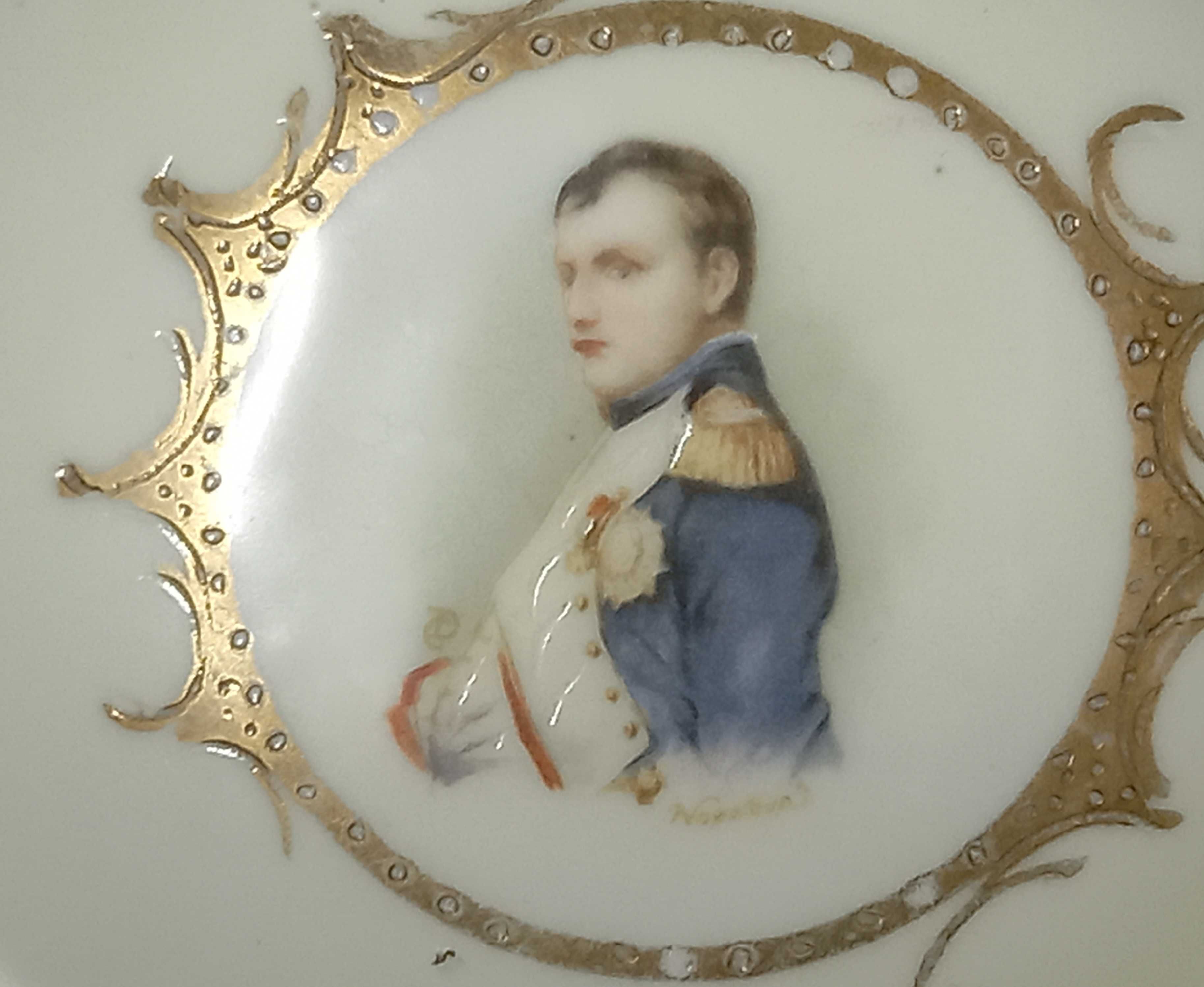 Kolekcjonerska filiżanka w stylu empire
