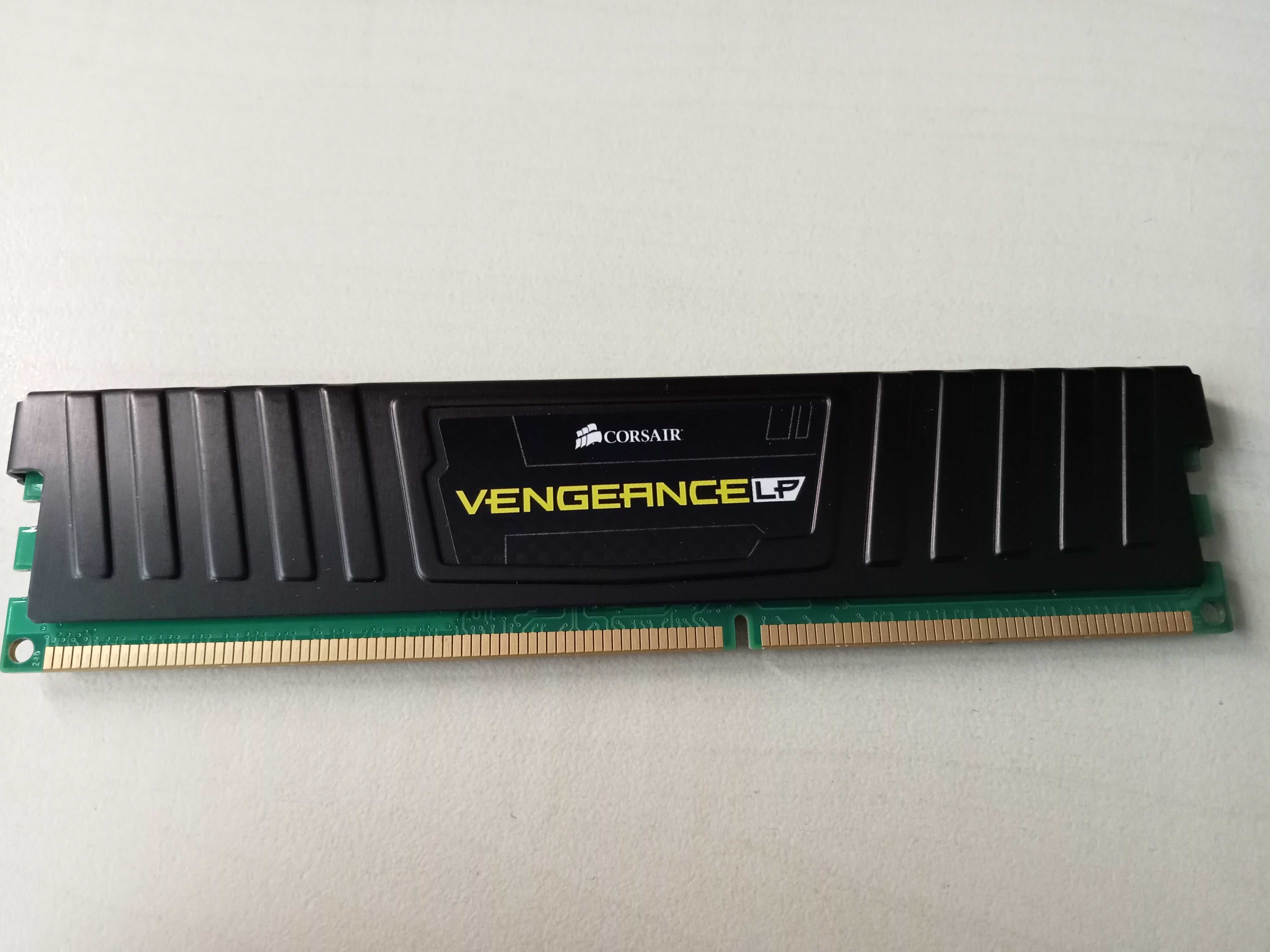Pamięć DDR3 16GB 1600MHz PC12800 Corsair Vengeance LP 4x 4GB
