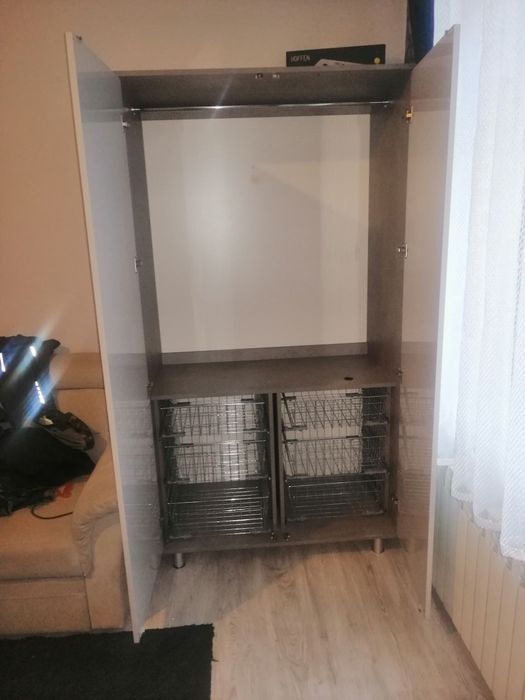 Szafa używana robiona na zamówienie.