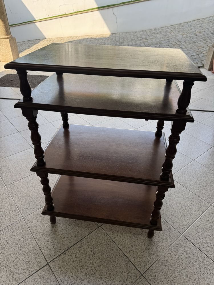 Estante com gaveta