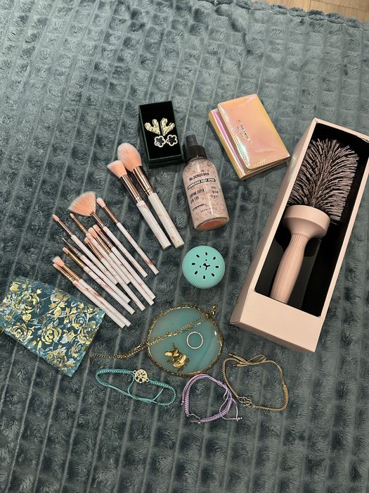 Лот пензлі для макіяжу браш прикраси гаманець