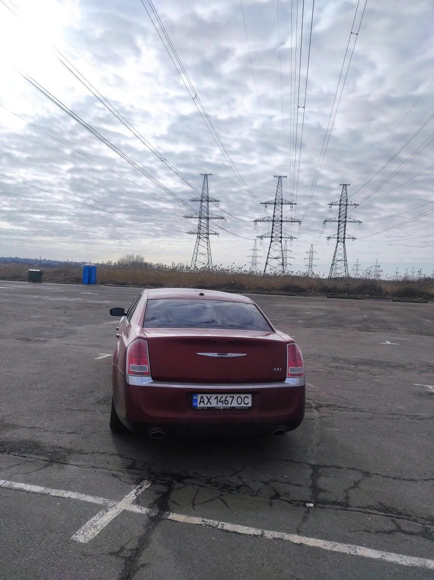 CHRYSLER 300 2014 год