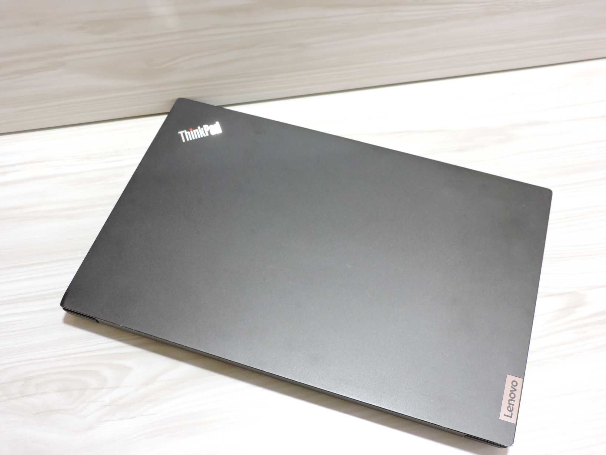Lenovo Thinkpad E15 /15.6" FHD IPS/Core i5 1135g7/8GB/256GB/Iris XE