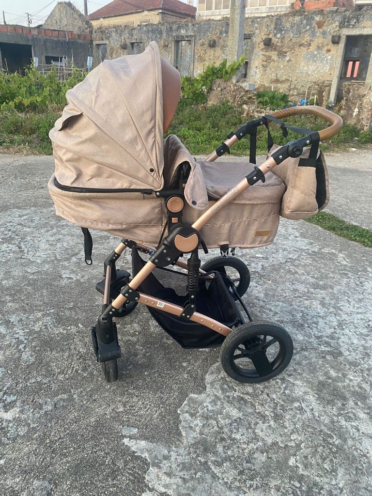 Carrinho bebé como novo