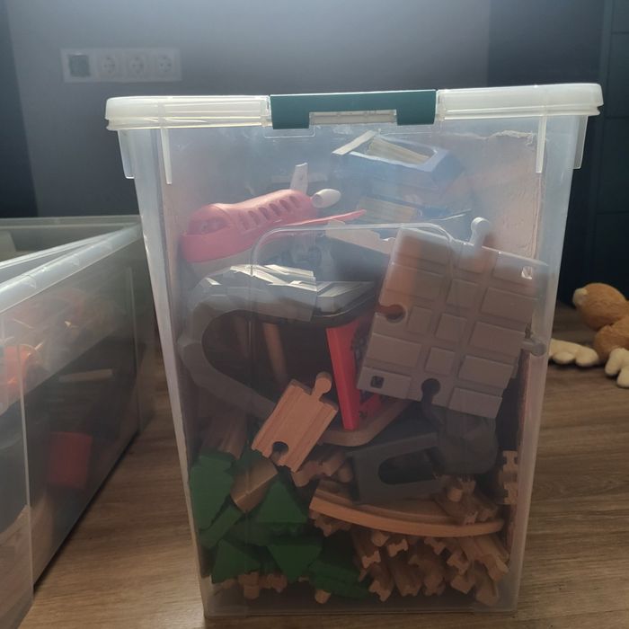 Велика дерев'яна залізна дорога+місто з дорогами, машинами конструктор