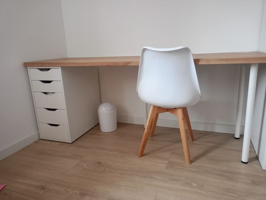 Biurko z szufladami IKEA