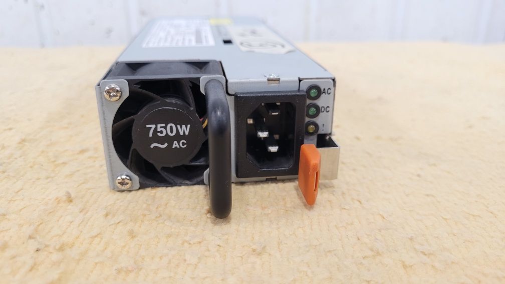 Серверный блок питания EMERSON - 750W.