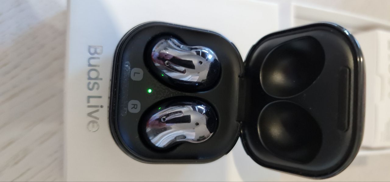 Samsung Galaxy Buds Live: