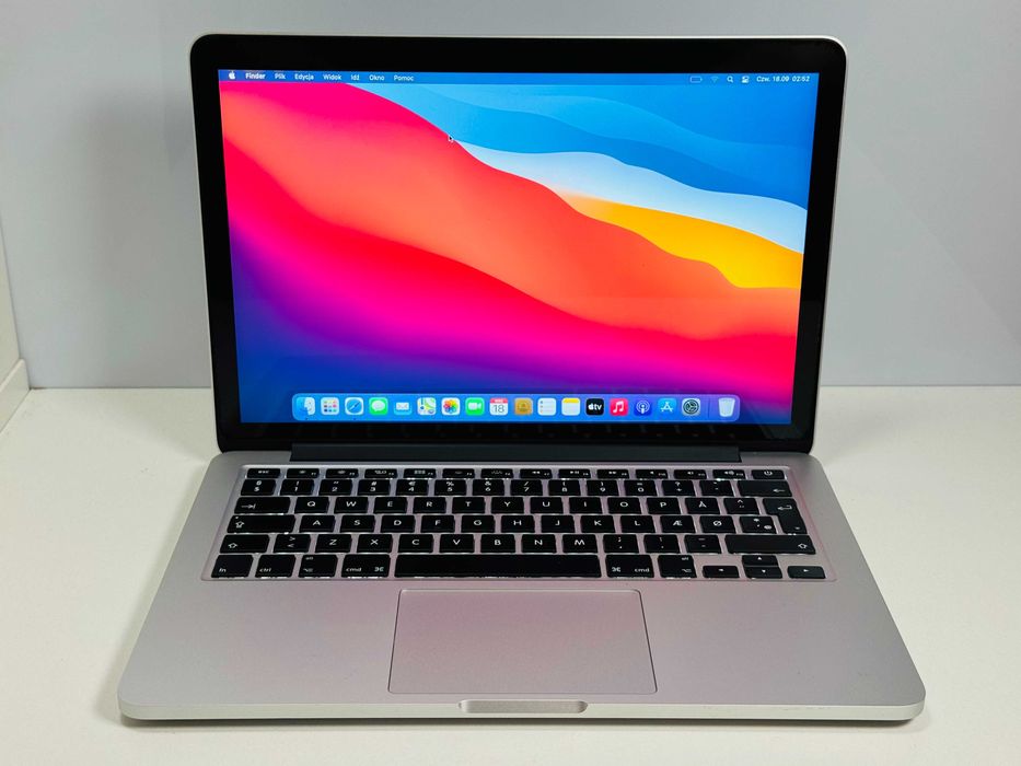 MacBook Pro 13 2015 i5 8GB RAM 256GB SSD Silver Super Stan