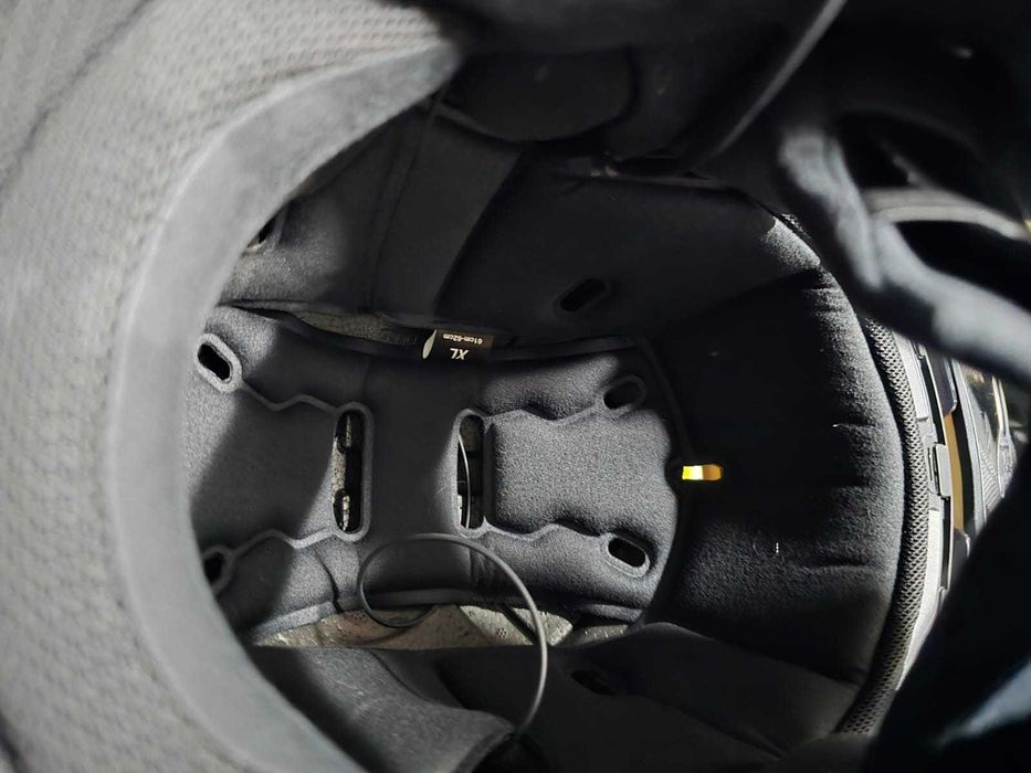 3 Capacetes como novos 2 com intercomunicador